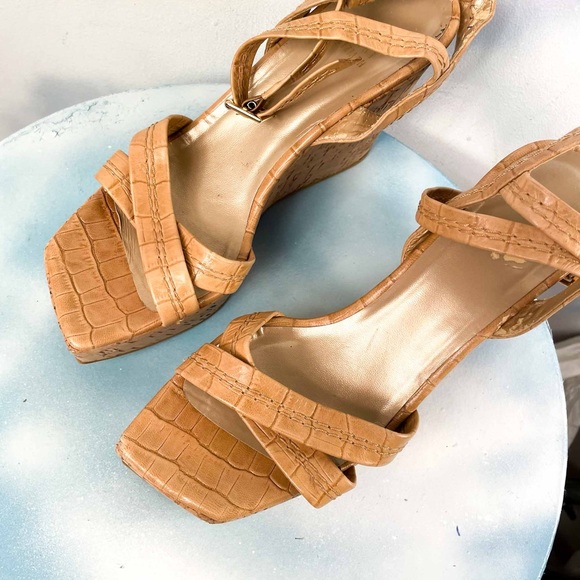 Stuart Weitzman platform cork wedge sandals - Picture 4 of 10